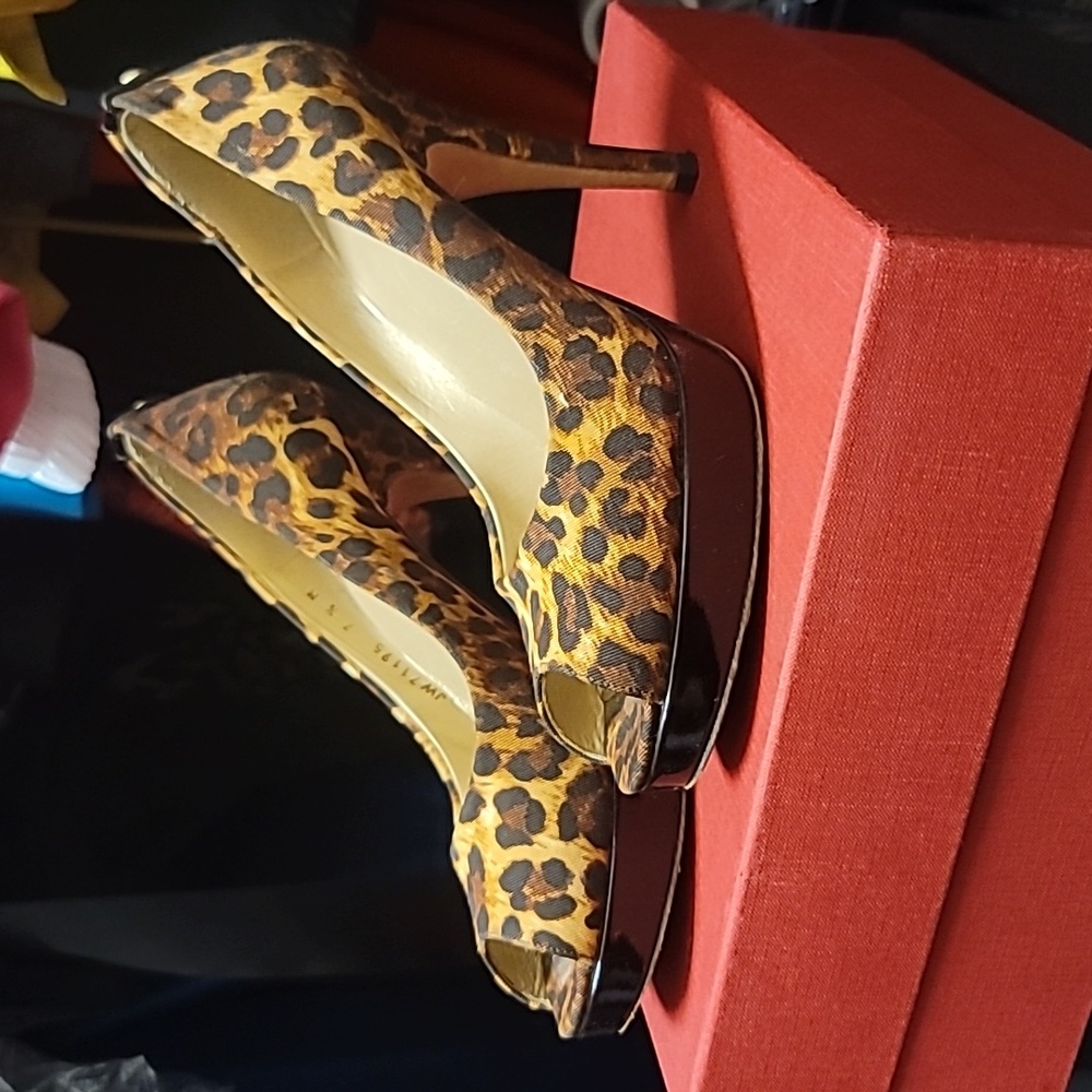 Cute leopard stuart weitzman 7.5